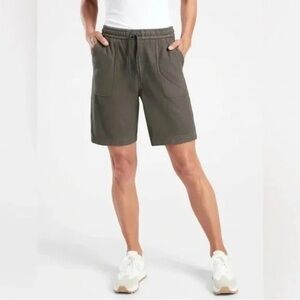 Athleta Farallon Bermuda Cypress Green Organic Cotton Shorts Size 0 #563681